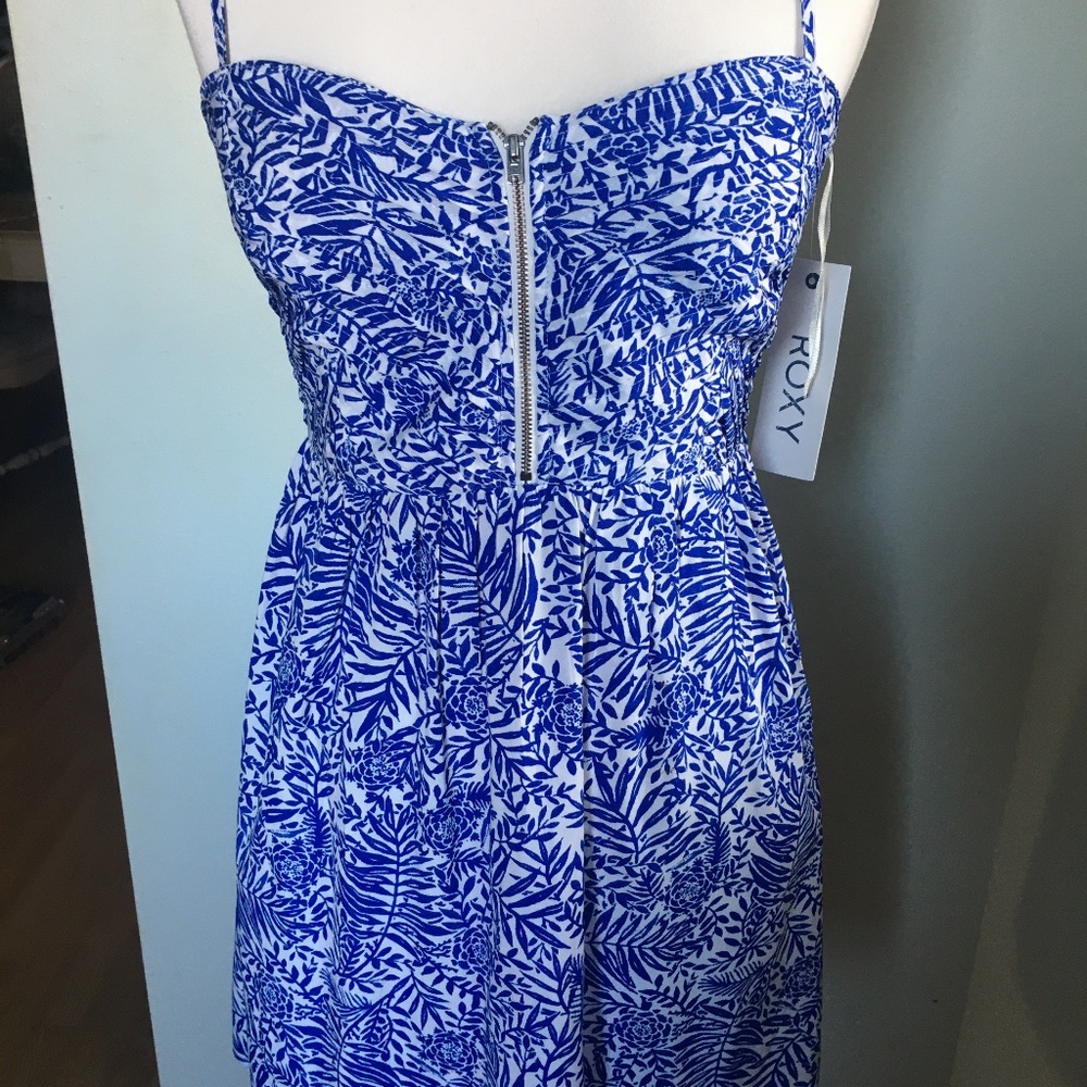Roxy women's spaghetti strap dress size M NWT